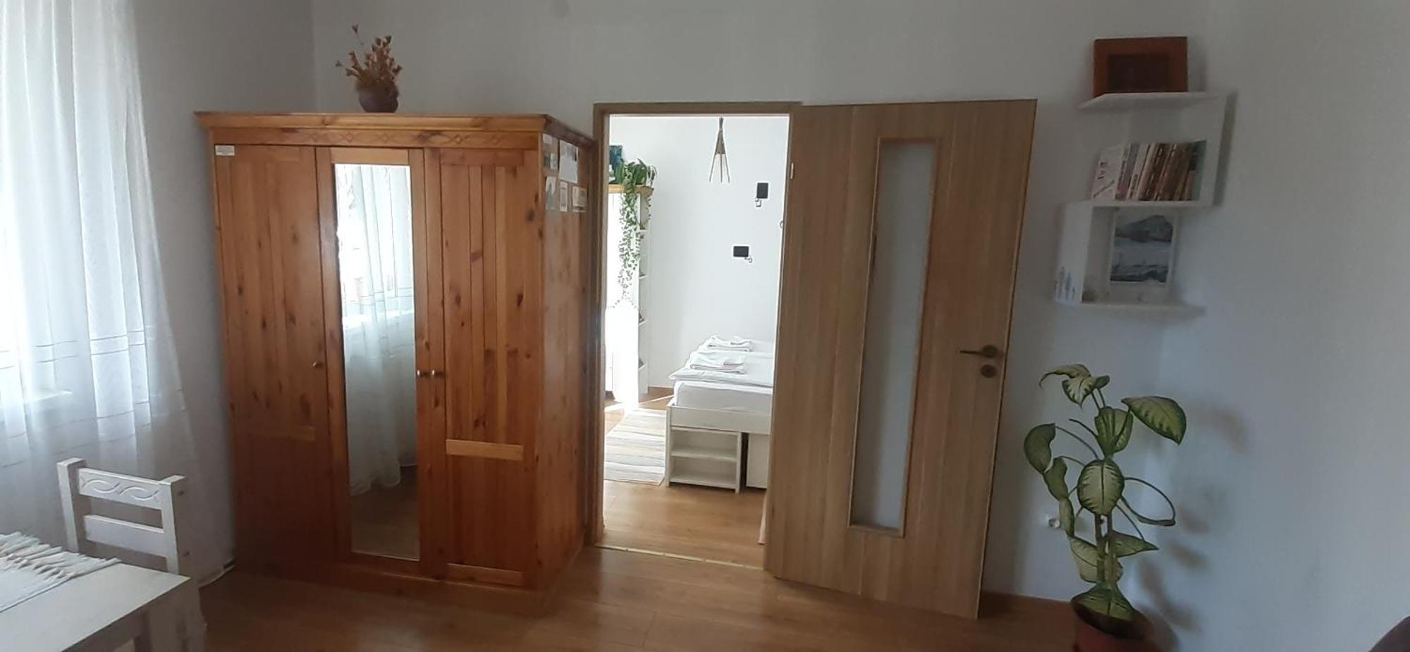 Apartament 2 *